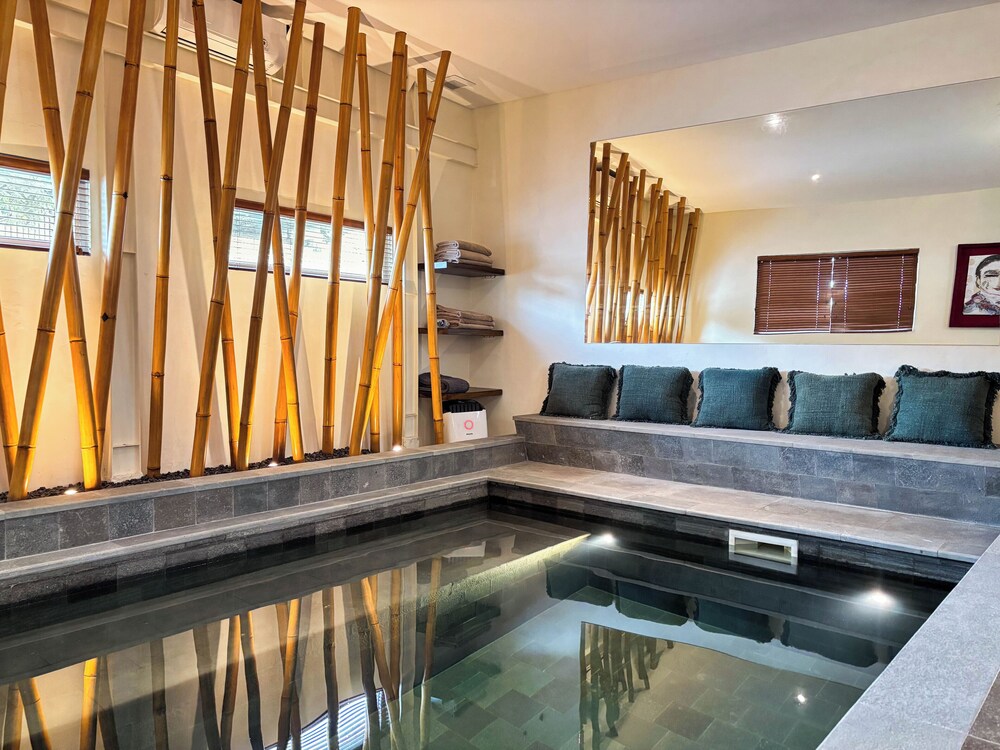 Tropical Townhouse 3 Bedrooms Seminyak