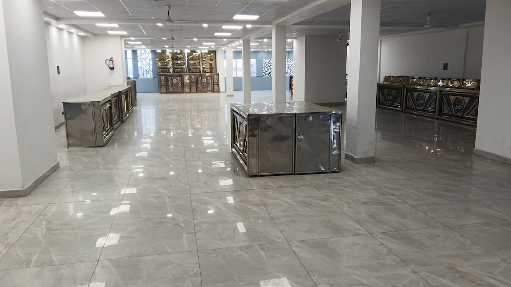 VRINDA HERITAGE HOTEL & BANQUET HALL