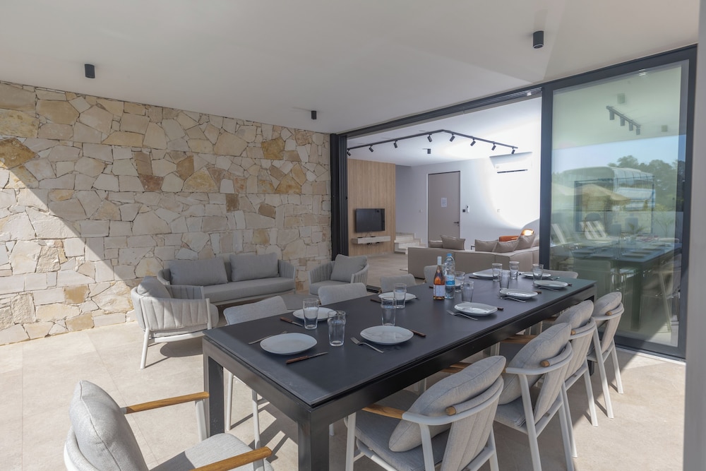 Ayia Napa Orea Villa OR2
