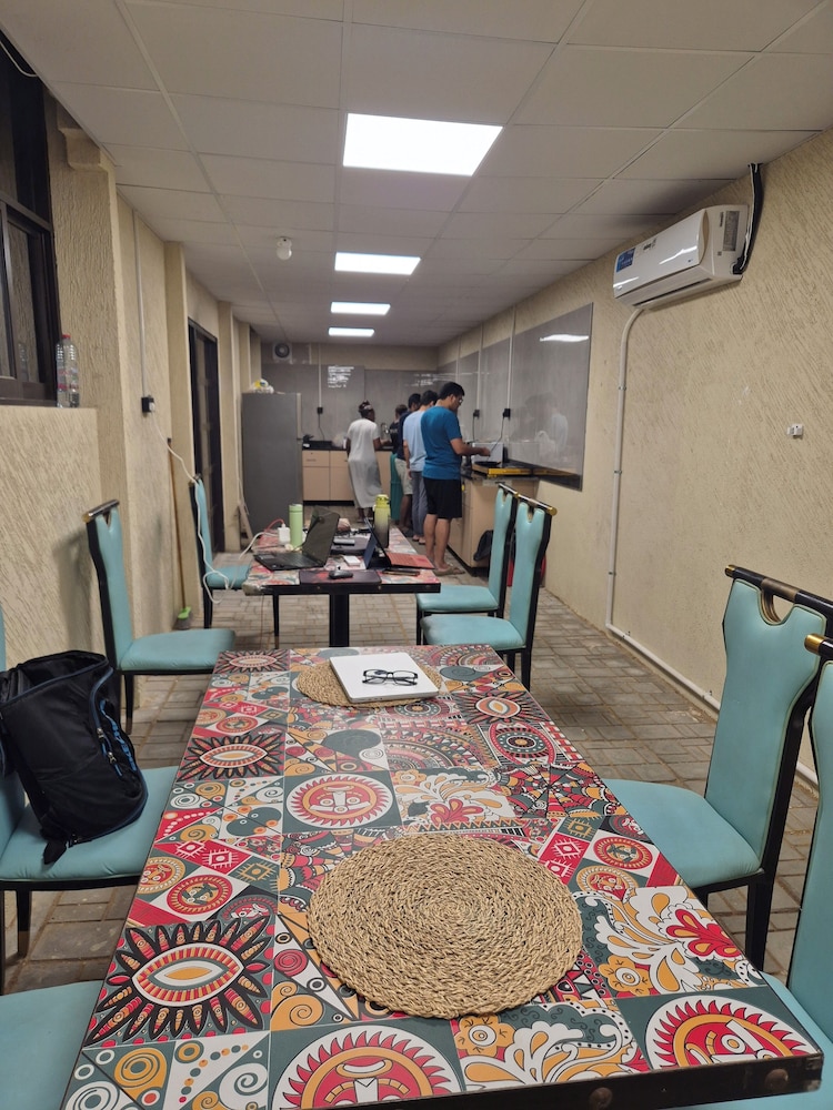 Bombay Backpackers DXB Airport