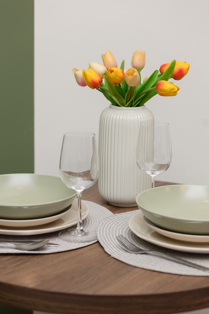 Kolorowa Studio Apartment by Renters view 2