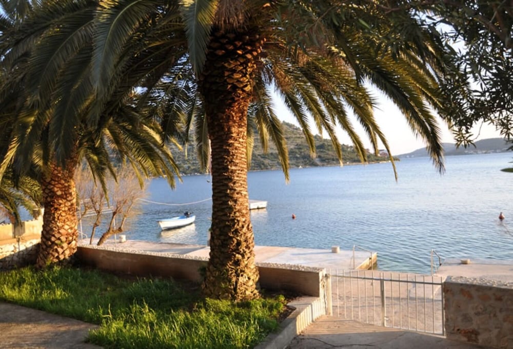 Bibi - 10m From the Beach - A3 - view 4