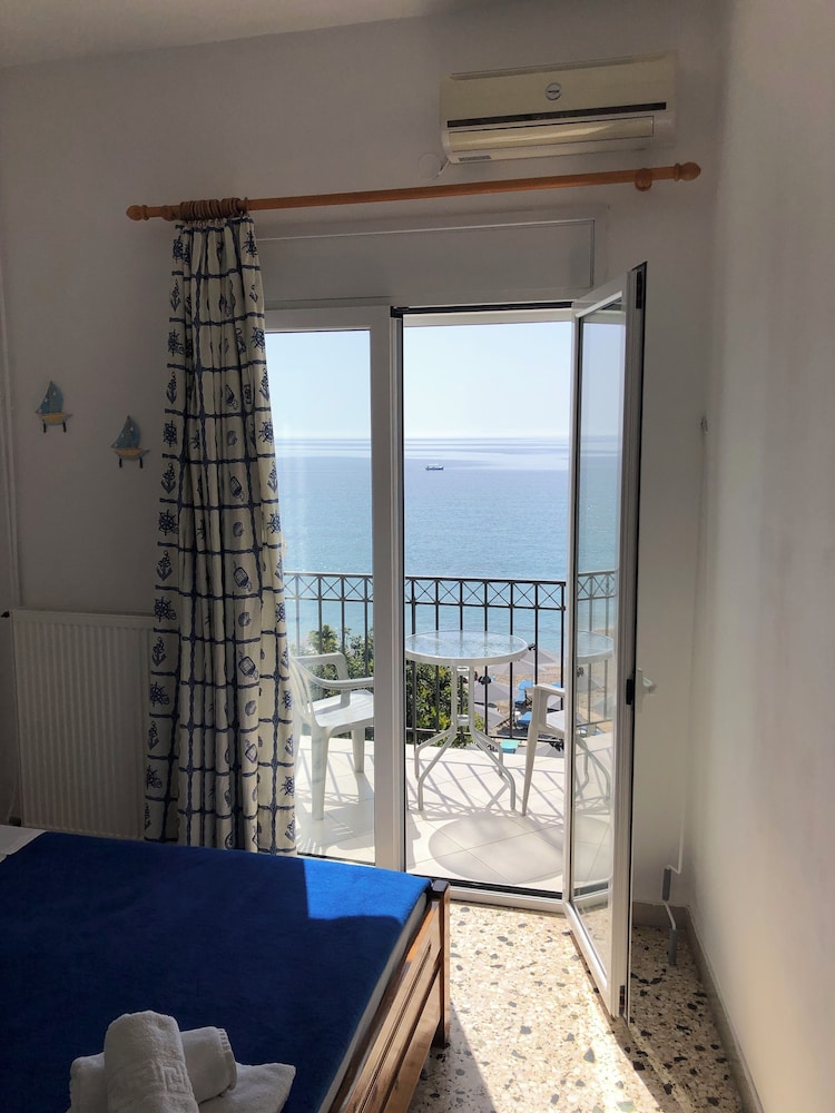 DIMITRA ROOMS