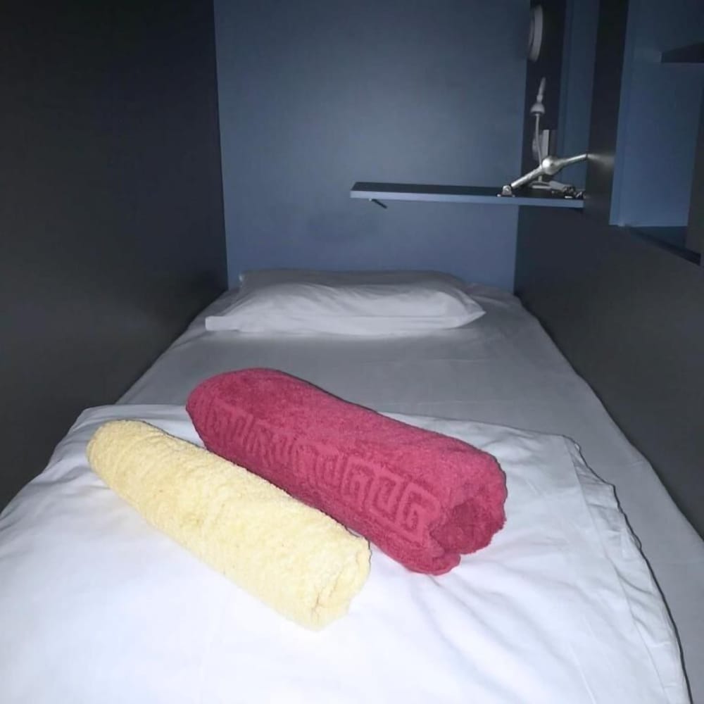 Christal - Hostel