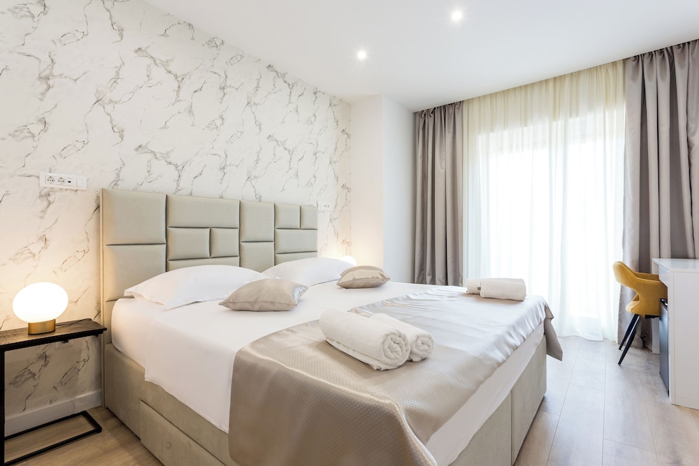 Shine of Life Luxury Rooms