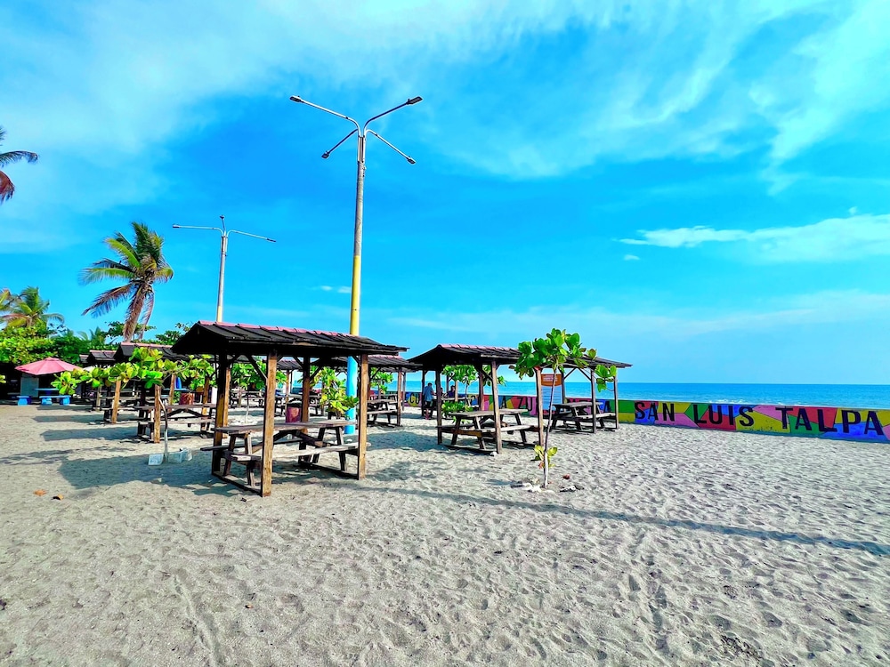 Oceanfront Villa in Amatecampo Beach