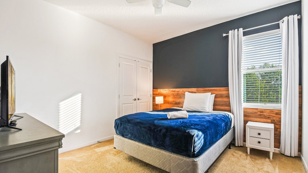 Spacious 12-bed Villa With Pool & Resort Amenities - Image 3