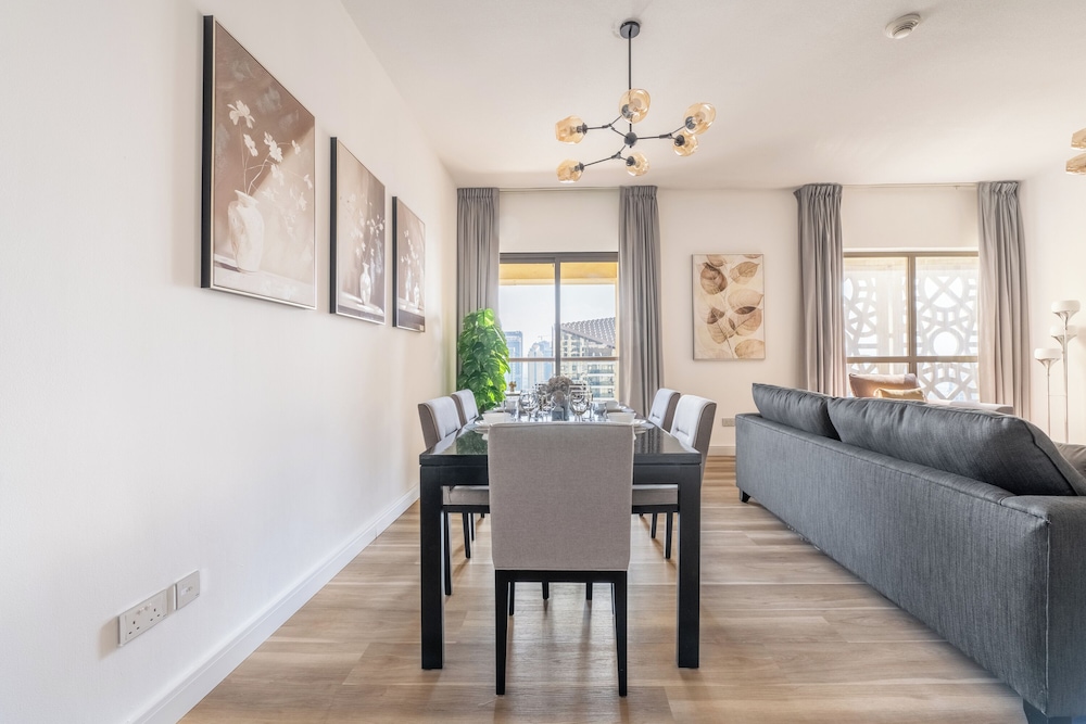 Luxe Marina View Retreat - 2BDRM