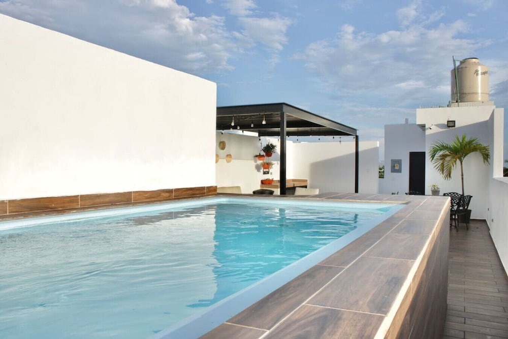 Rincon Colonial Apartments