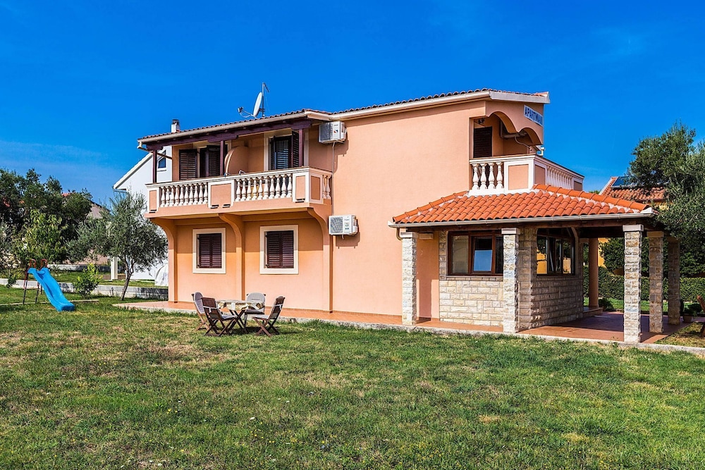 Vesna - 200 m From Beach - A1 view 2