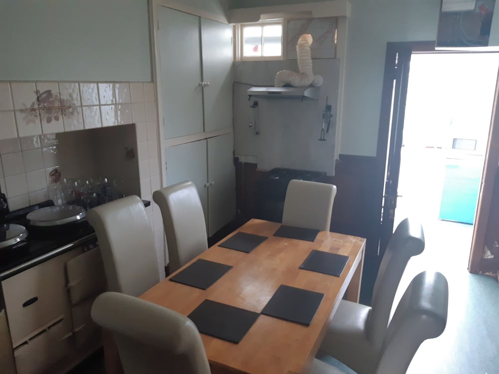 Spacious 4 Bedroom House in Limerick