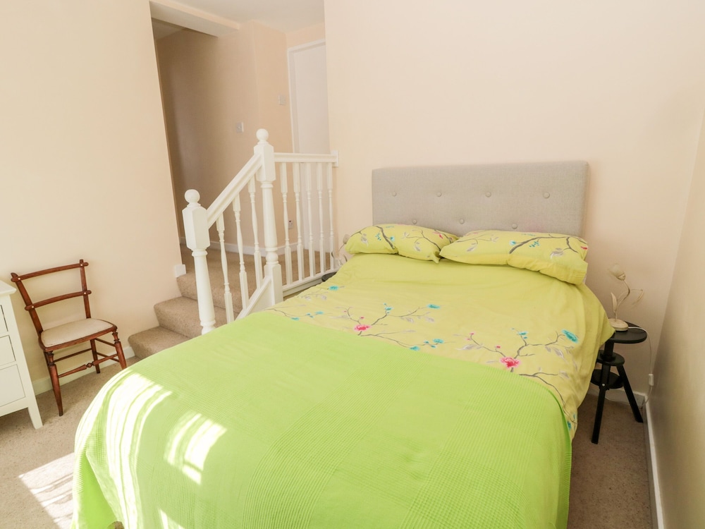 Lyndhurst Cottage view 2