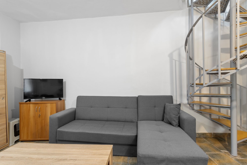Litsa s Maisonette Near Sea - City Center