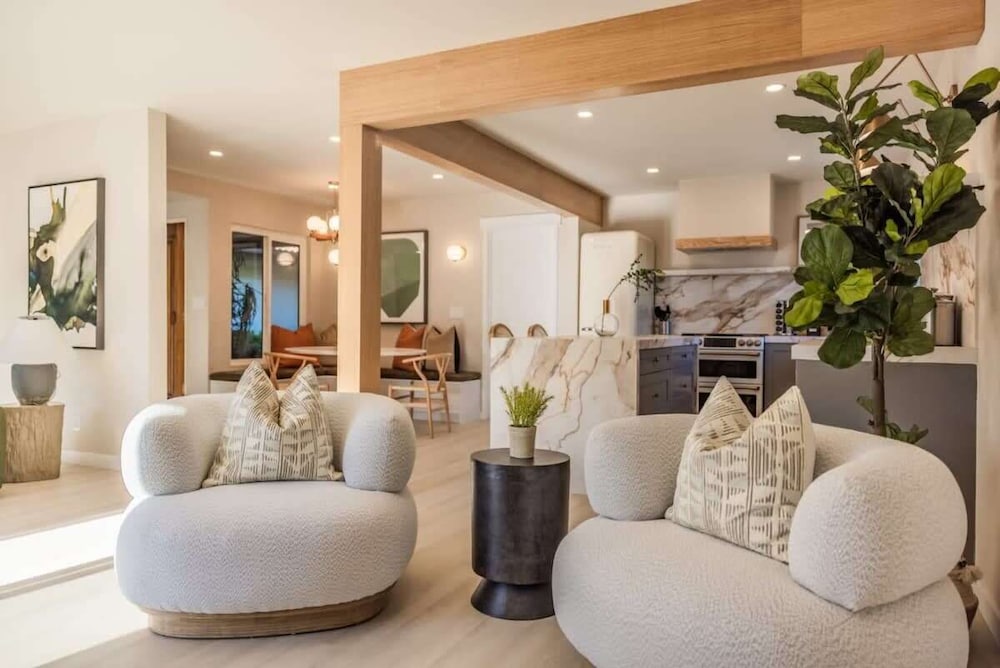 @ Marbella Lane - Vibrant & Chic Designer Home