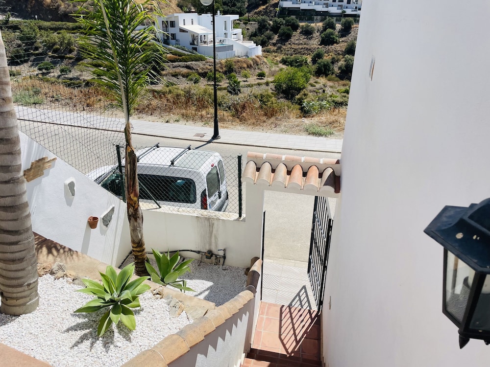 Casa Blanca con Vistas al mar by At Home Costa del