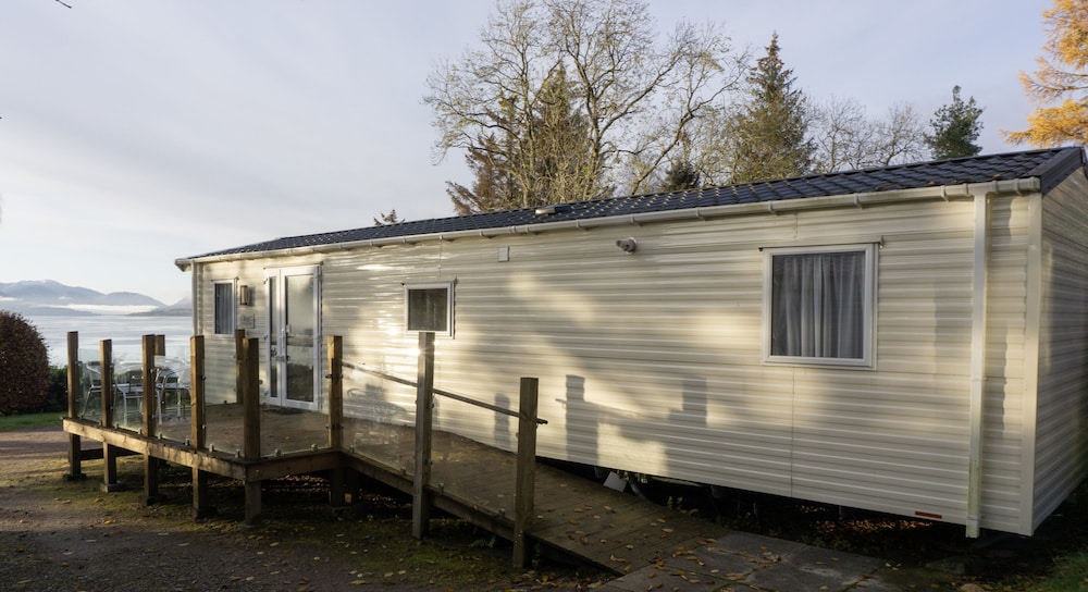 Linnhe Lochside Holidays