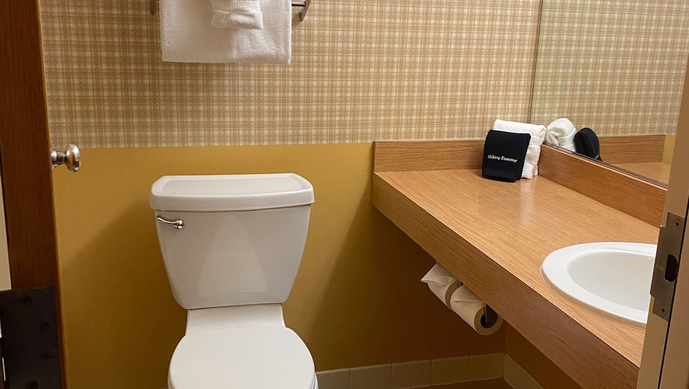 Iveys Motor Lodge Houlton