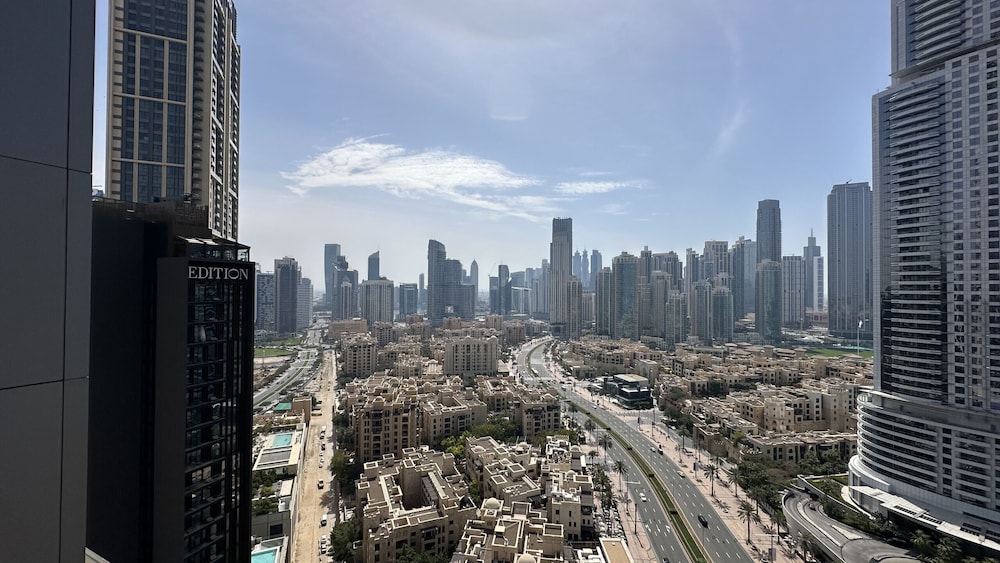 Easygo-upscale 2BR /iconic View Bldp03