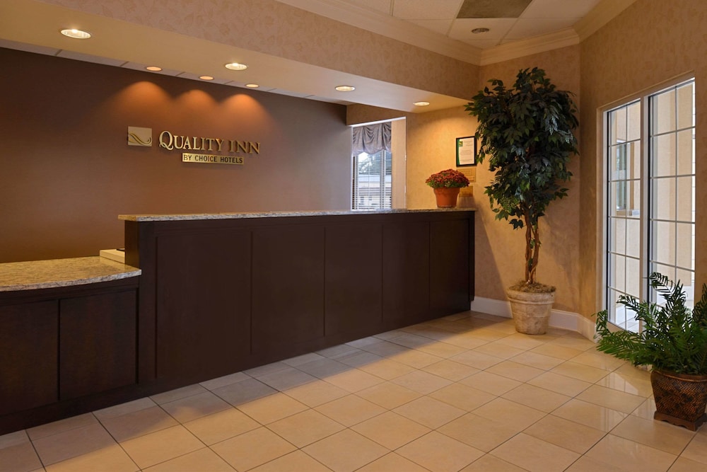 Collinsville Vacations - Quality Inn Dutch Inn - Property Image 30