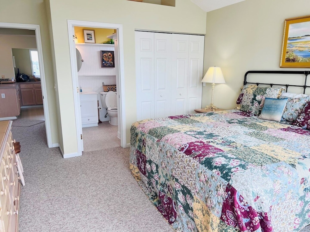 Le Tournesol 4 Bedroom Home by RedAwning - Property Image 37