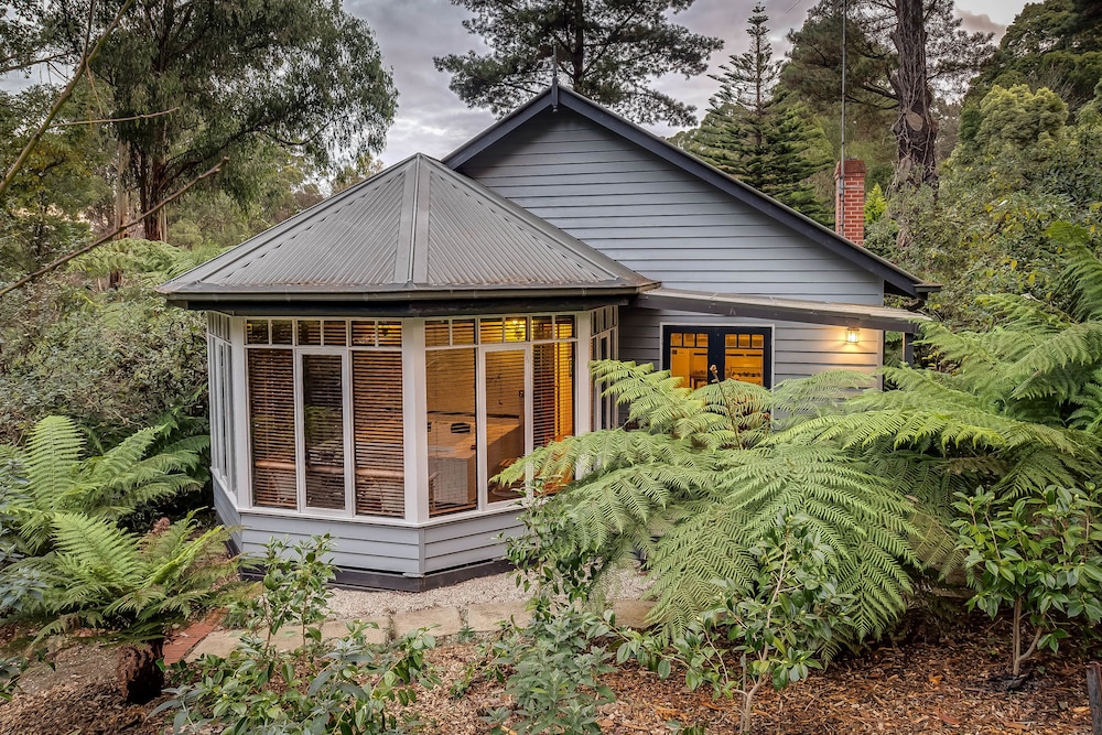 Garden Cottage at Fern Falls Cottages