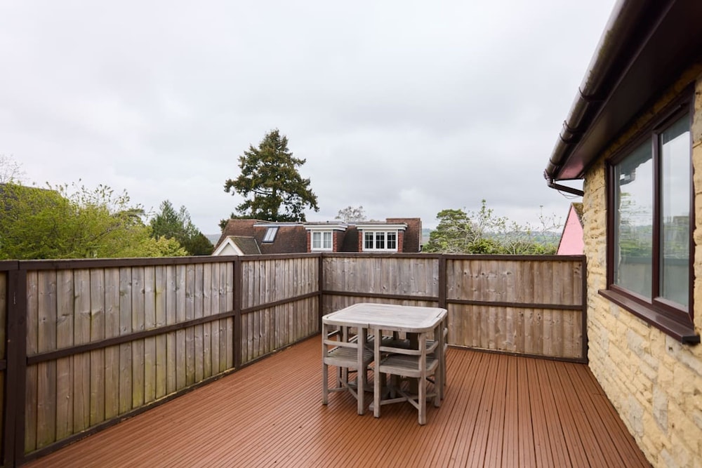 The Oxford Garden House - Spacious 5-bed Oxford Home With Garden Balcony