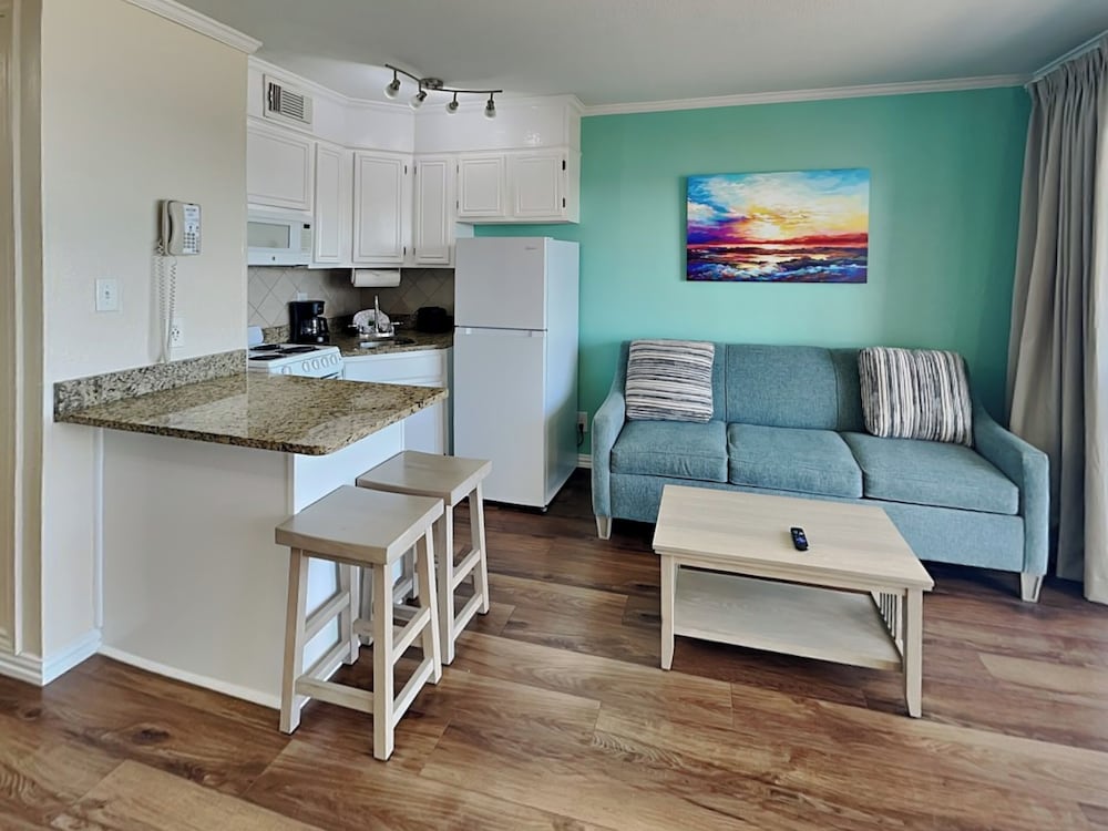 Casa Del Mar 350-front Facing