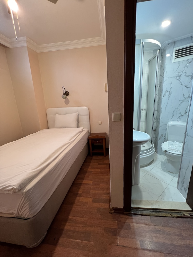 Emine Sultan Otel - Image 49