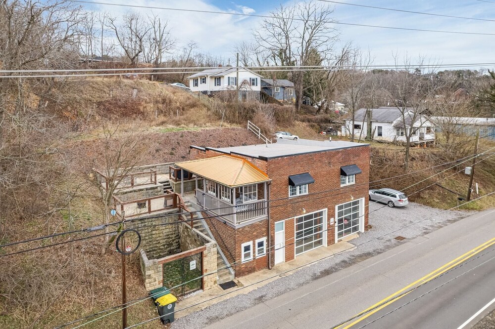 Riverside Trade Retreat Avantstay Industrial-chic, Near Downtown Asheville