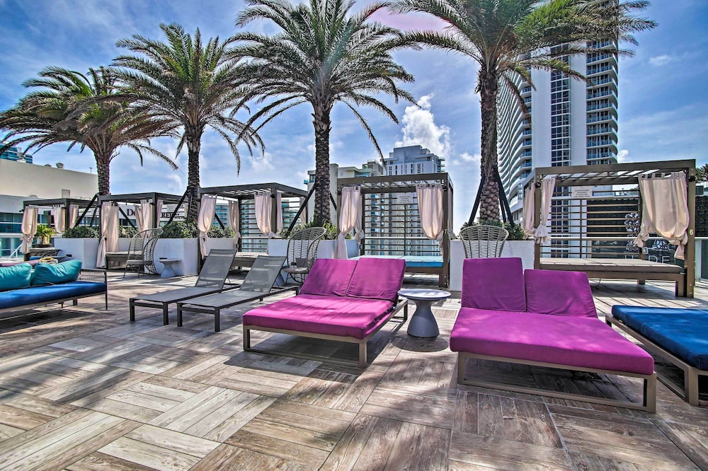 Luxurious Hollywood Escape w/ Upscale Amenities!