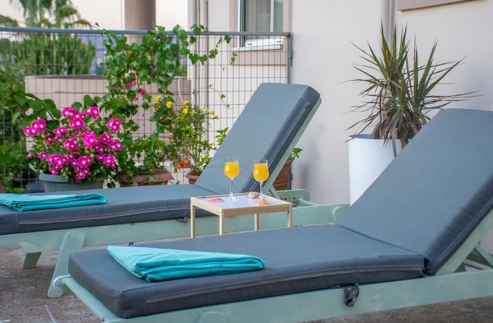 Casa Anthea 3 Bedroom Apartment With Garden