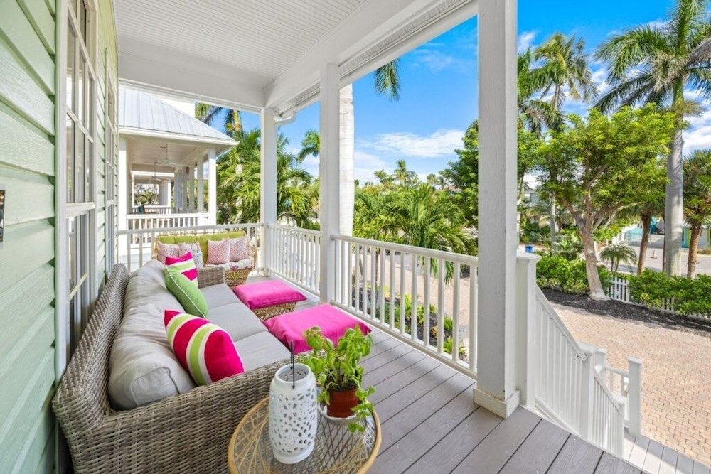 Summer Breeze 7 Bedroom Home