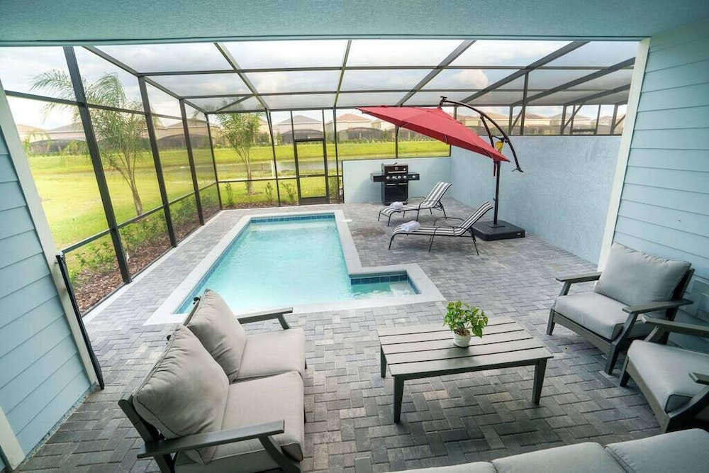 Fabulous 5 BR With Pool Solterra Resort