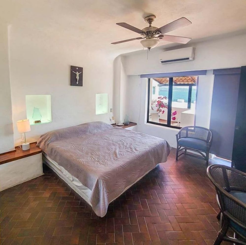 Flat with Unbeatable Views & 2 Bedrooms