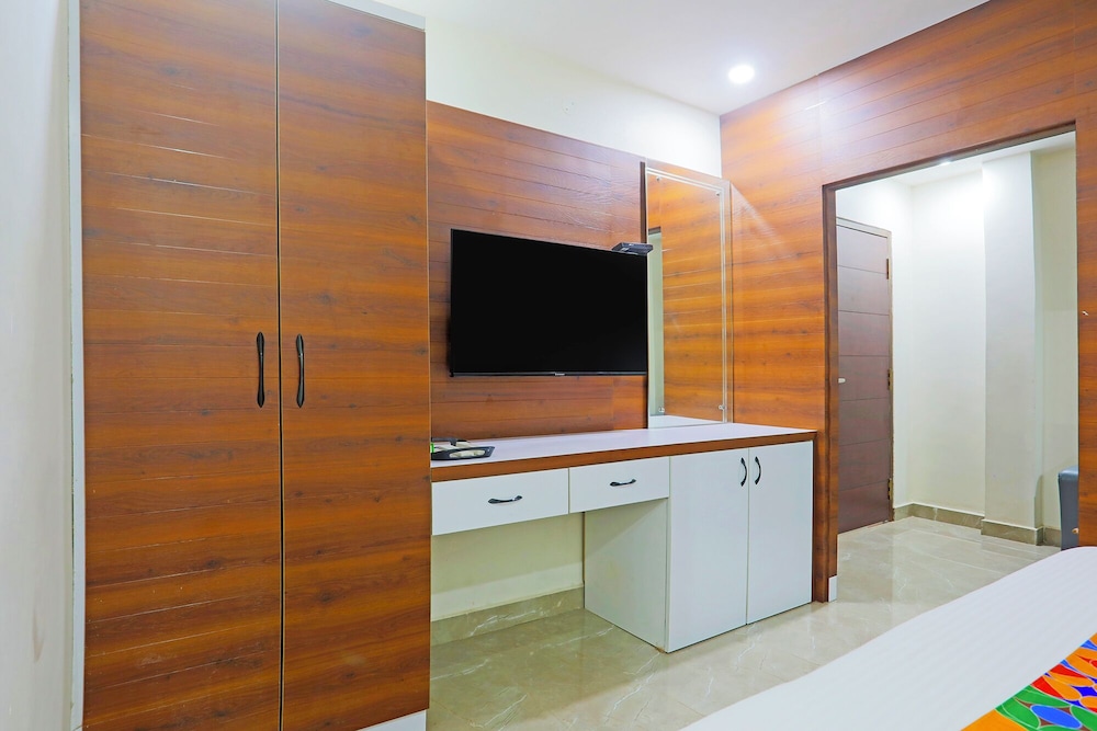 Fabhotel Rr Residency I