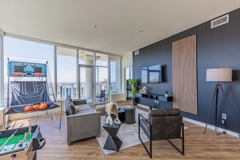 ROVE LIVING/KL - 44 Monroe
