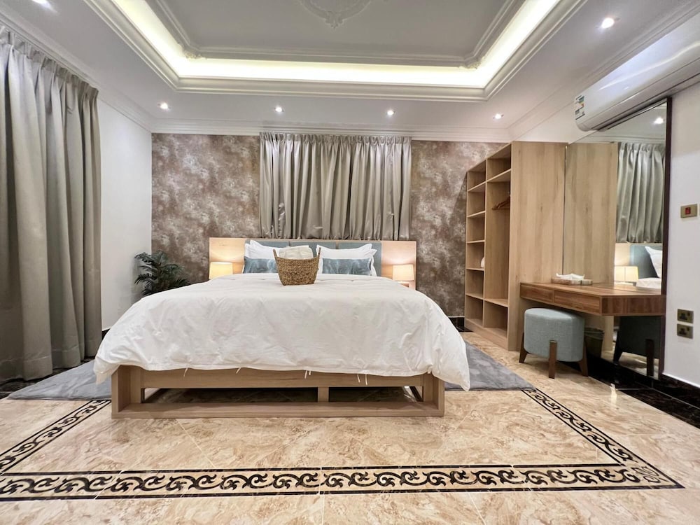 Hometel Khozama Jed