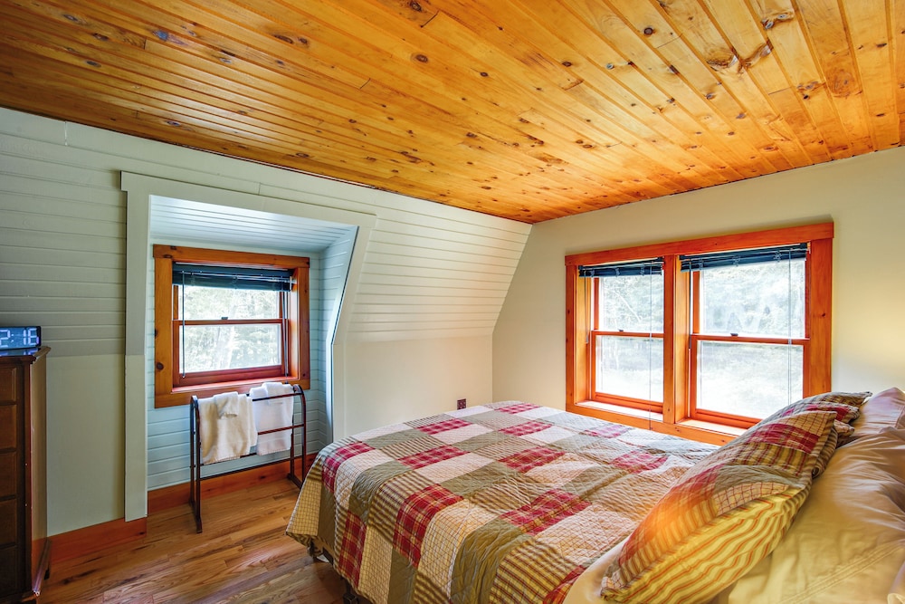 Forest Hideaway in Plainfield: Hike, Paddle & Ski