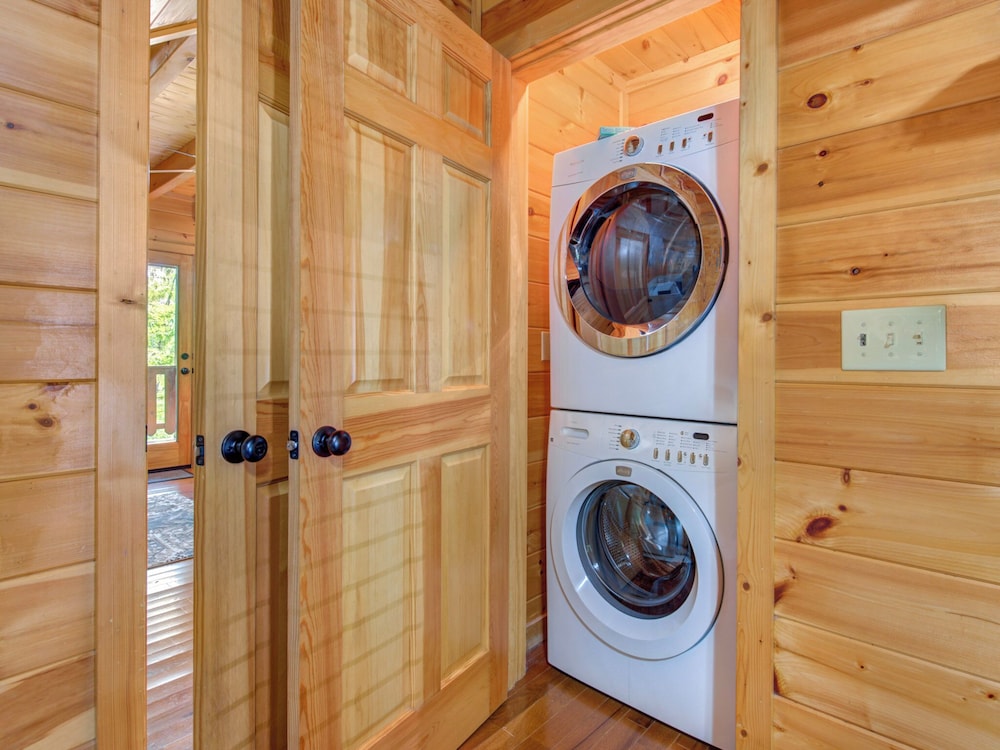 Macys Hideaway by Jackson Mountain Rentals