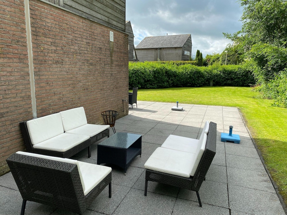 Holiday Home in Grou Near Frisian Lakes view 4