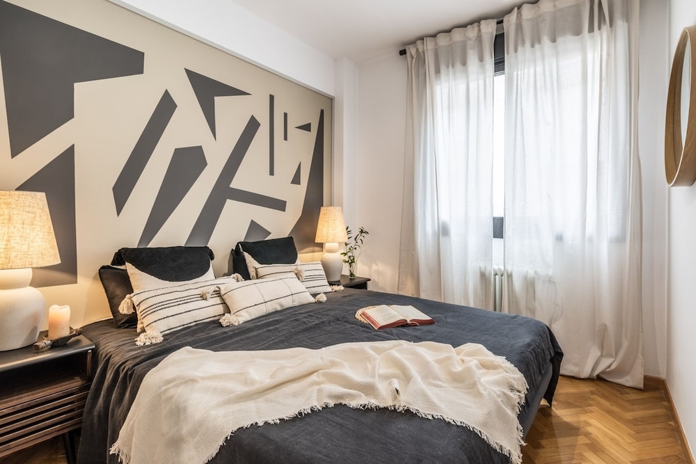 Llivia - 3 Bedrooms and Terrace in Almagro