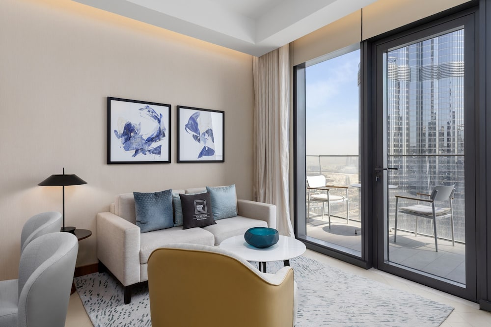Luxury Apt w Spectacular Burj Khalifa Views