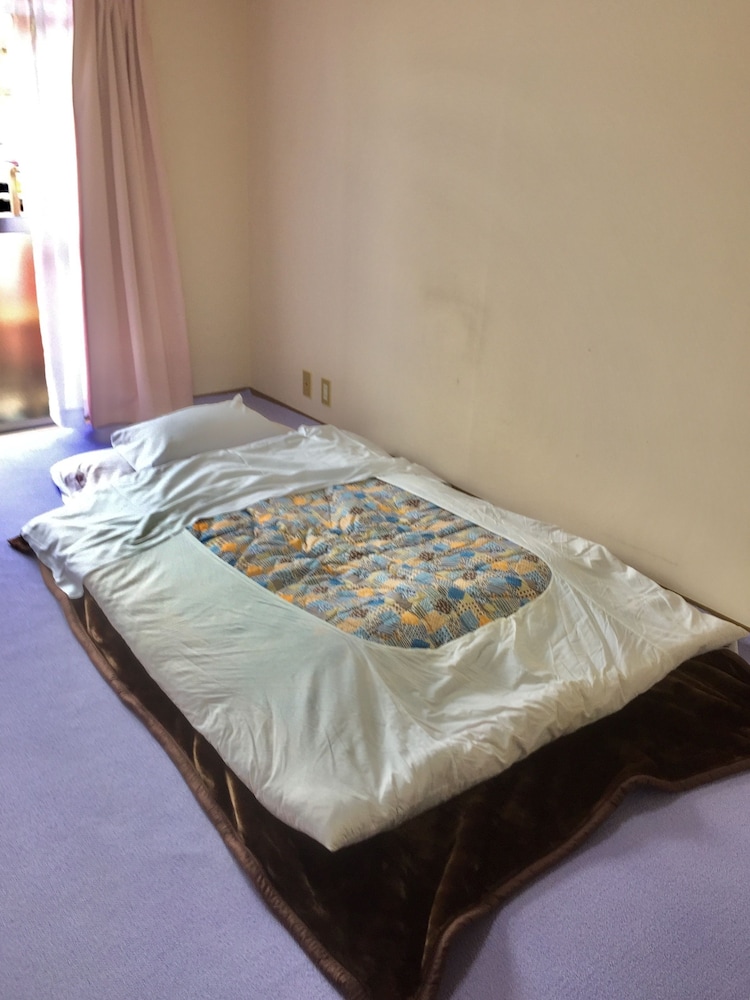 Backpackers DORMS MIWA - Hostel