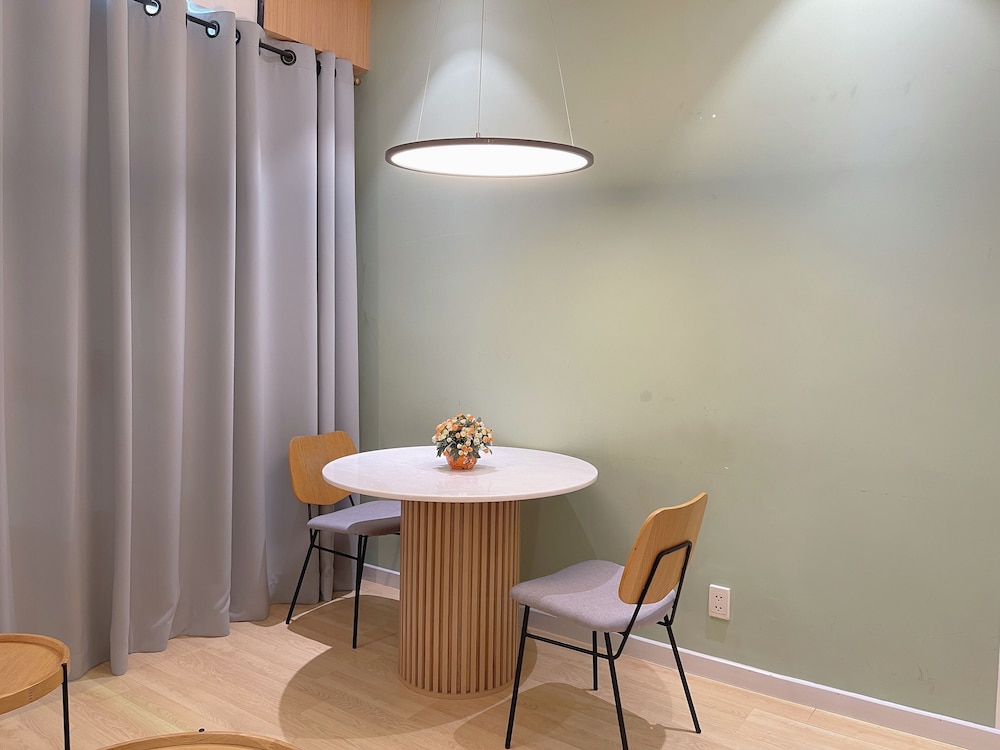 2Q Apartment