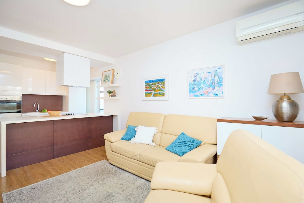 Cityview Apartment