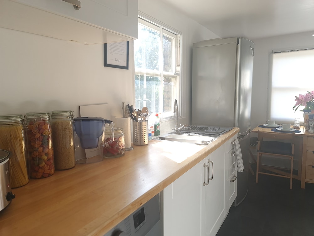 Lovely Large London Apartment, Near Stratford
