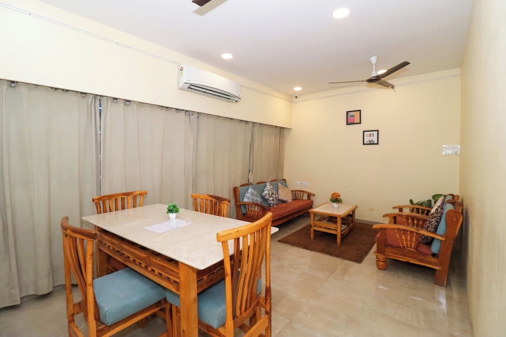 Pinaki Comfort Stay, Vile Parle - Near Airport