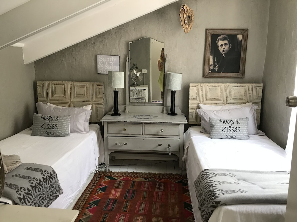 Waterhouse Guest Lodges 295 Indus Street
