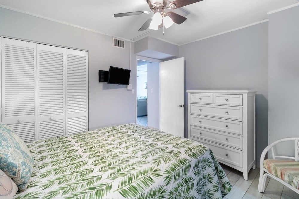 Sands Beach Club 1116 2 Bedroom Condo