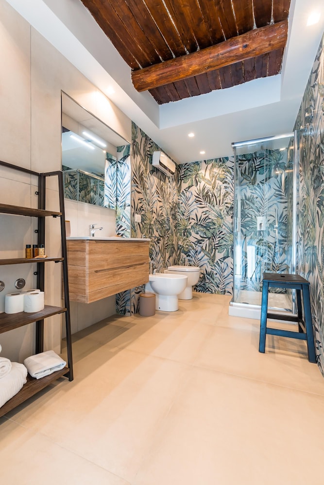 Partenope in Naples With 1 Bedrooms and 1 Bathrooms